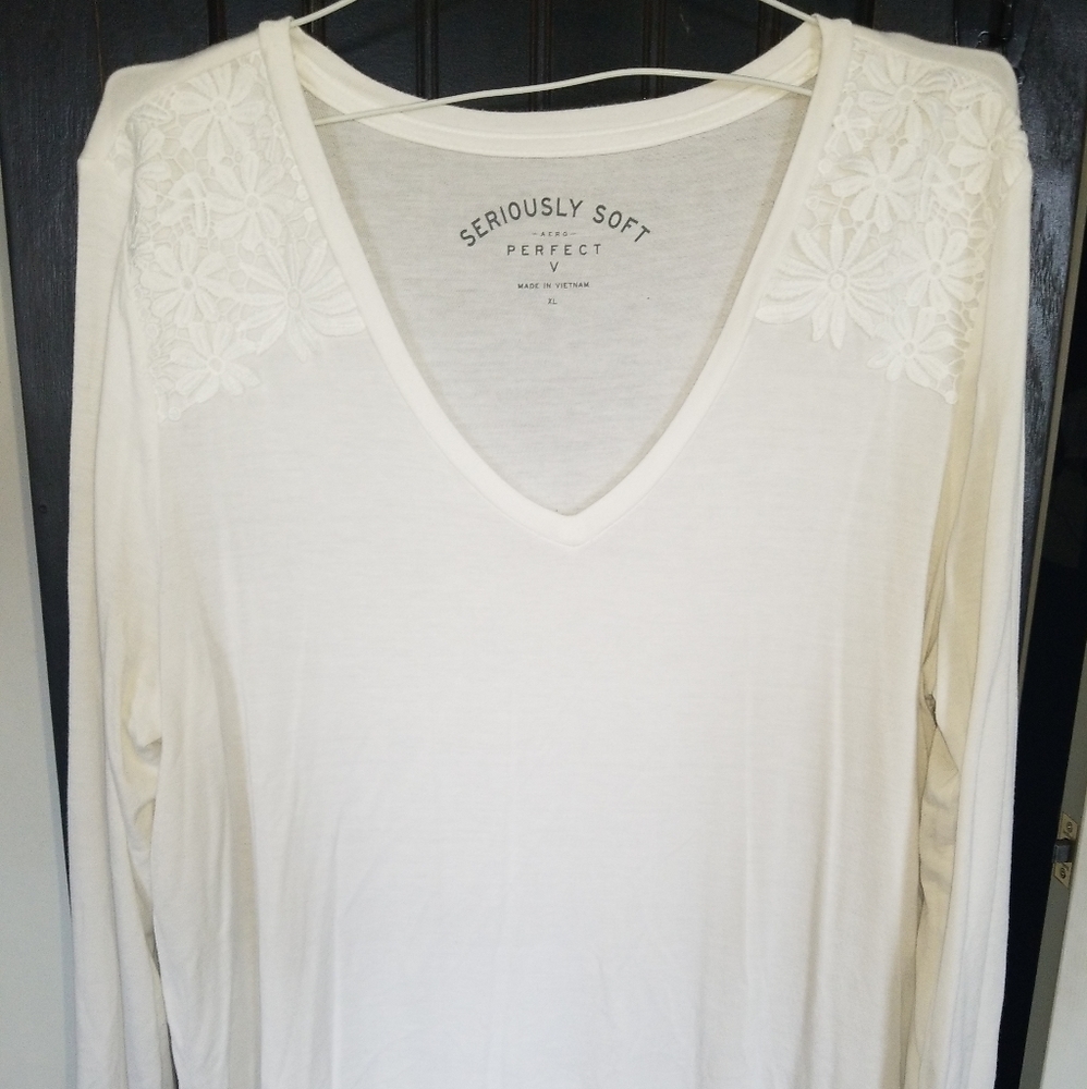 Long sleeve light weight shirt
